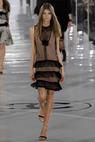 Look 44